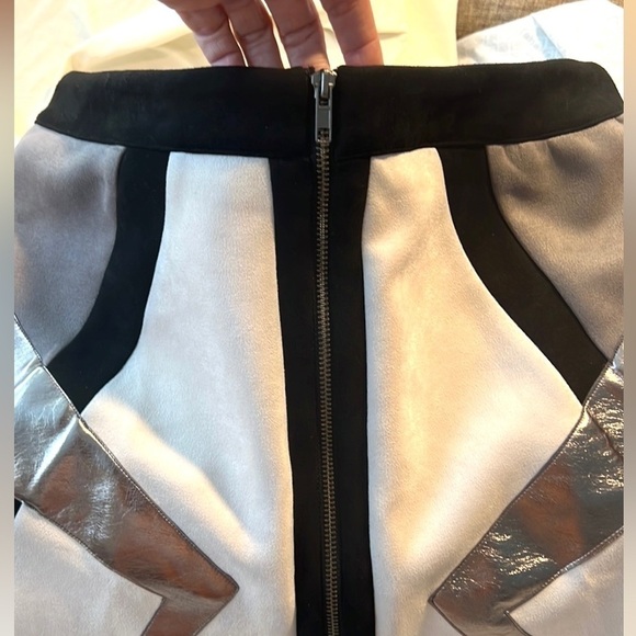 NWT Wild Honey Metallic Panel Mini Skirt Modern Chic Night Out Statement Size M - Picture 14 of 14